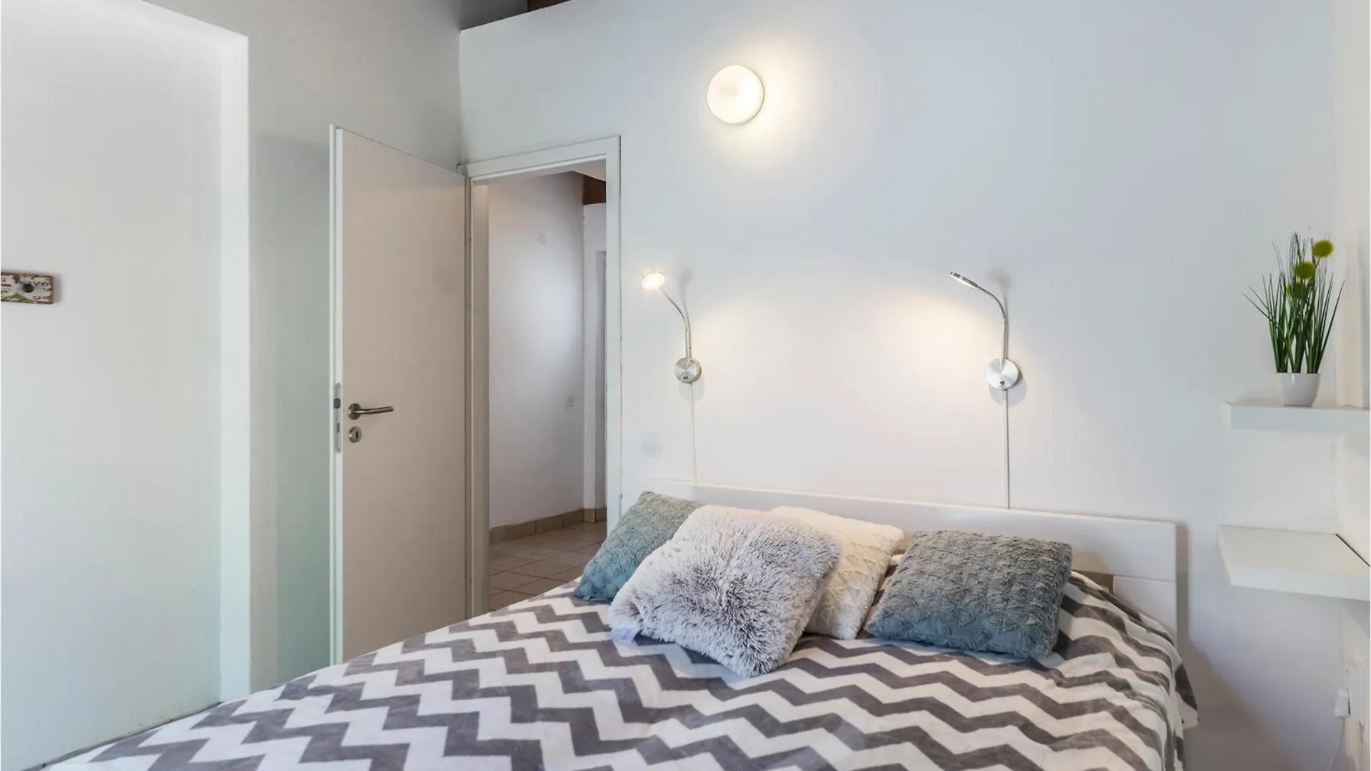 Tatil Evi Lovely Home In Cervar Porat With Wifi