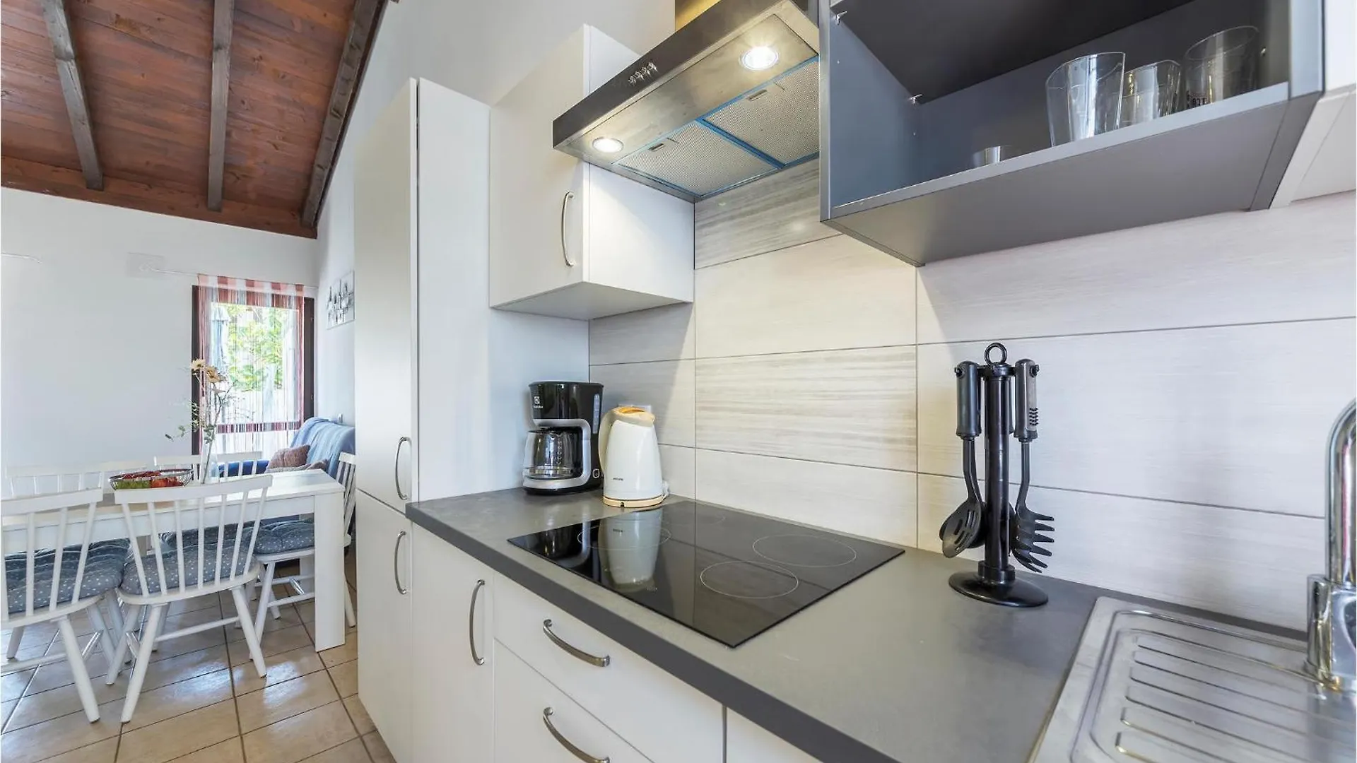 Lovely Home In Cervar Porat With Wifi Tatil Evi Červar-Porat